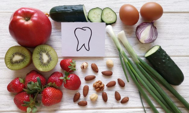 Diş Ve Diş Etlerinizi Doğru Besinleri Tüketerek Koruyabilirsiniz