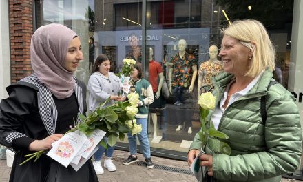 Hollanda’da “Buyrun, Ben Müslüman’ım” Etkinliği