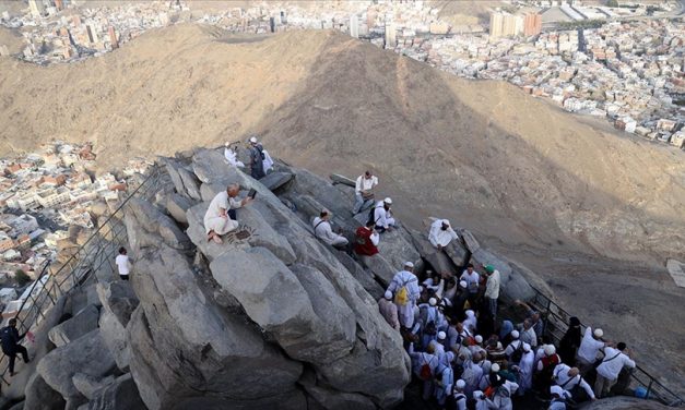 Hacı Adayları Hazreti Muhammed’e İlk Vahyin Geldiği Hira Mağarası’nı Ziyaret Ediyor