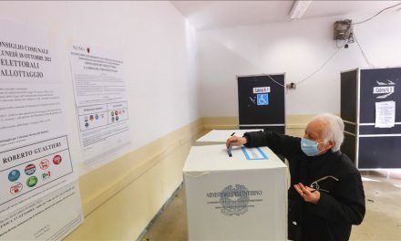 İtalya Genel Seçim İçin Pazar Günü Sandık Başına Gidiyor