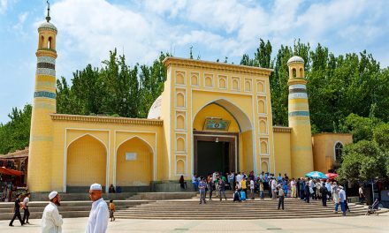 Çin, Uygur İmam ve Oğlunu Evde Din Dersi Yaptılar Diye Mahkum Etti