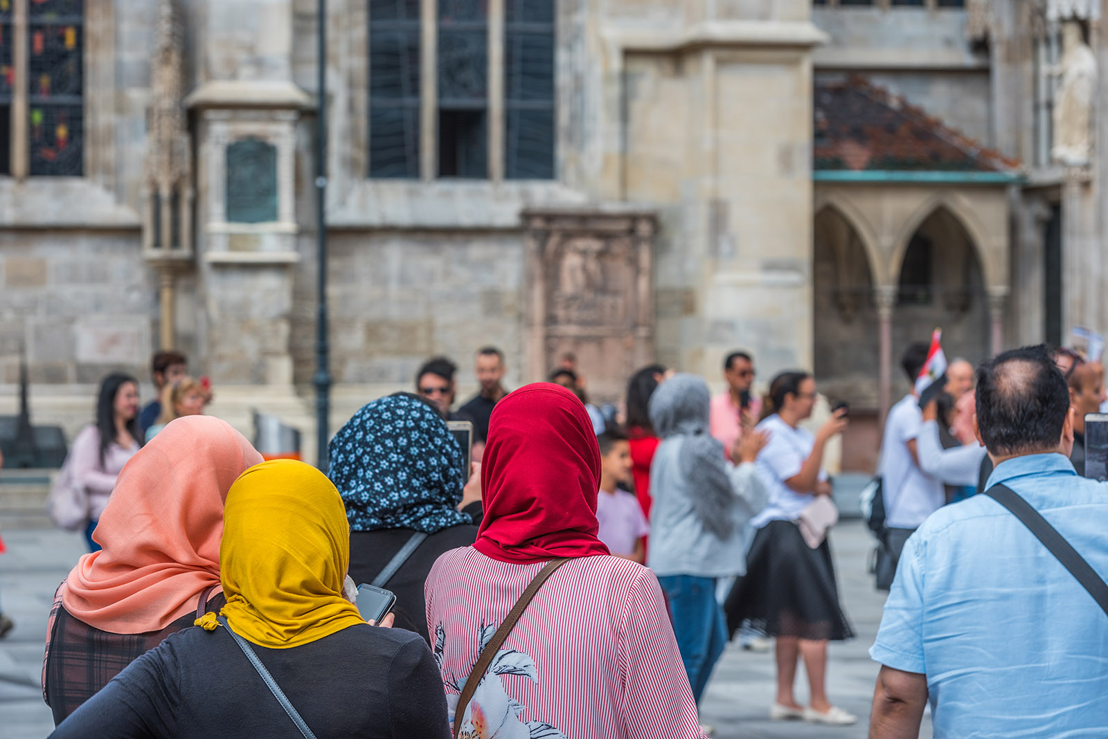 Almanya’da Müslümanlar ve Türkler Irkçı Saldırıların Hedefinde