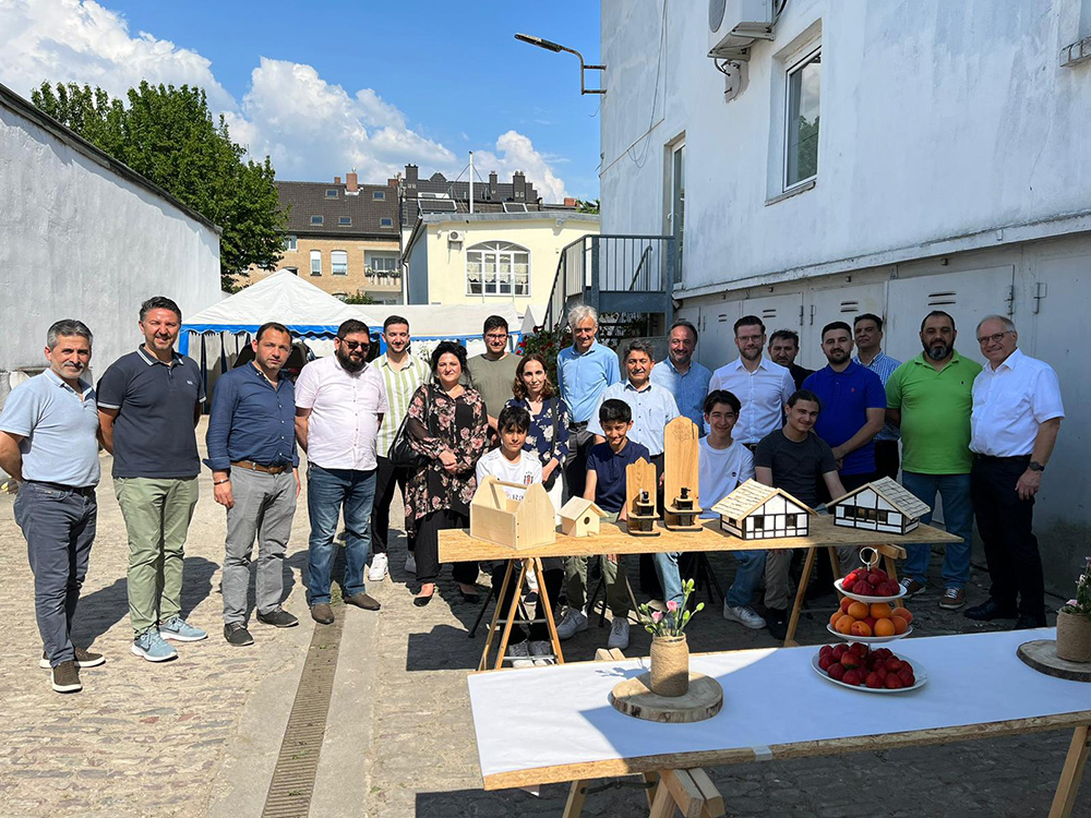 Mönchengladbach’ta Çocuklar Garaj Atölyesinde El Sanatları Öğrendi