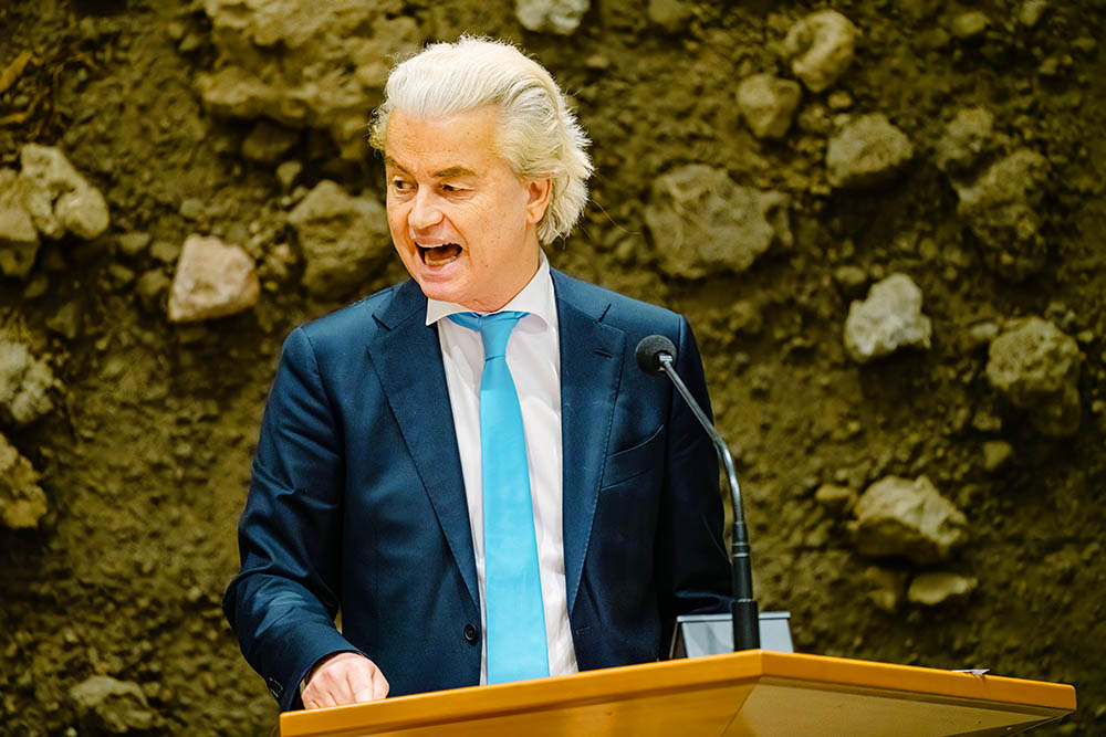 Hollandalı Aşırı Sağcı Wilders İslam’ın Yasaklanması Önerisini Geri Çekti