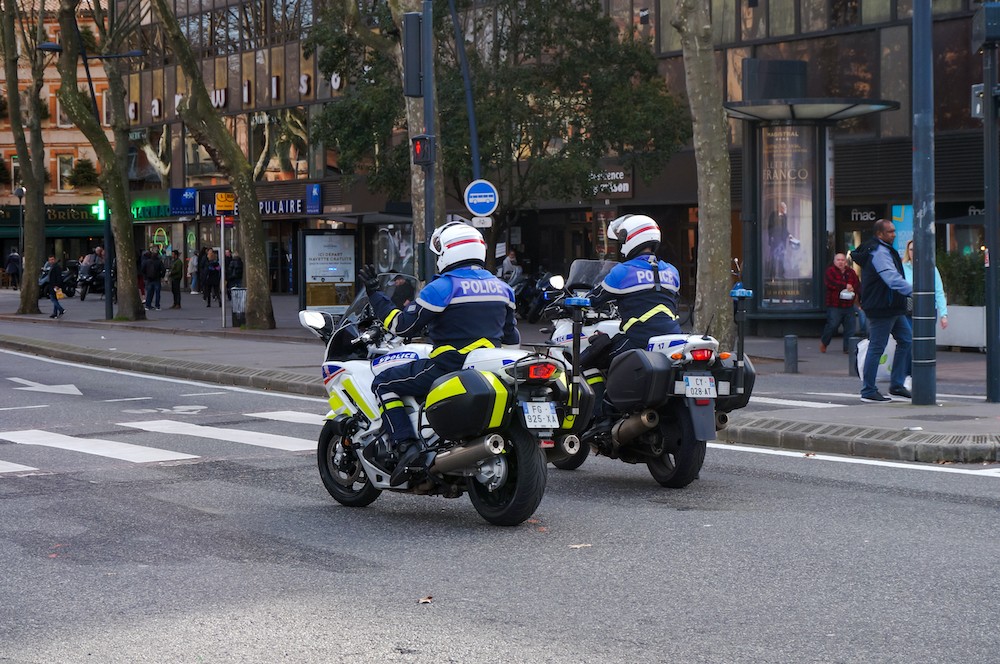 Fransa’da Polis Kontrolünden Kaçan 2 Genç Hayatını Kaybetti!