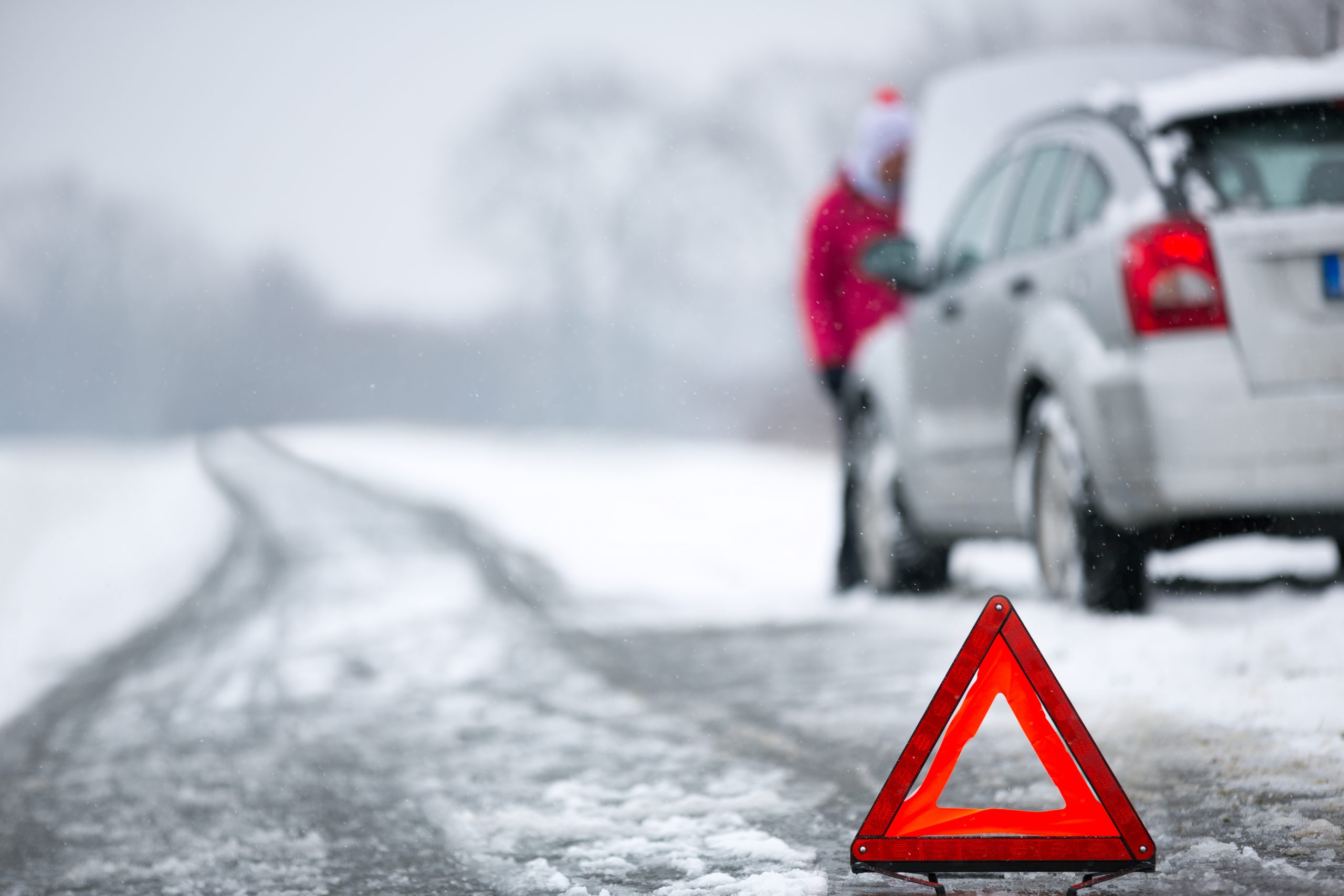 Almanya’da Kar Kaosu: Trafik Kazalarında 2 Kişi Hayatını Kaybetti!