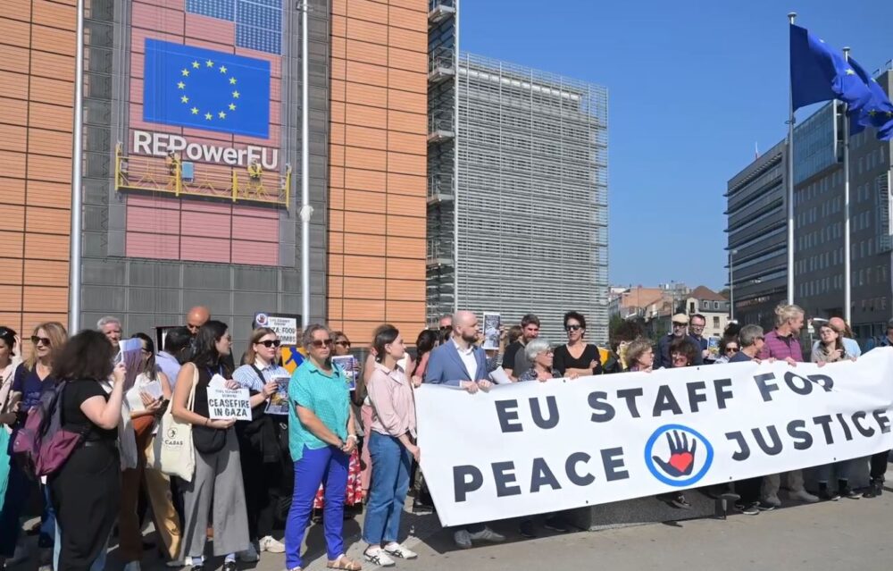 AB Çalışanları AB’nin Gazze Politikasını Protesto Etti