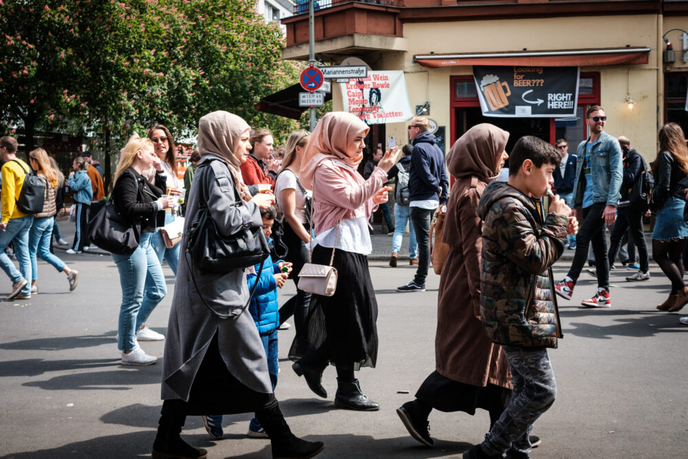 Alman Ayrımcılıkla Mücadele Dairesi: Müslümanlar Yoğun Bir Şekilde Ayrımcılığa Uğruyor